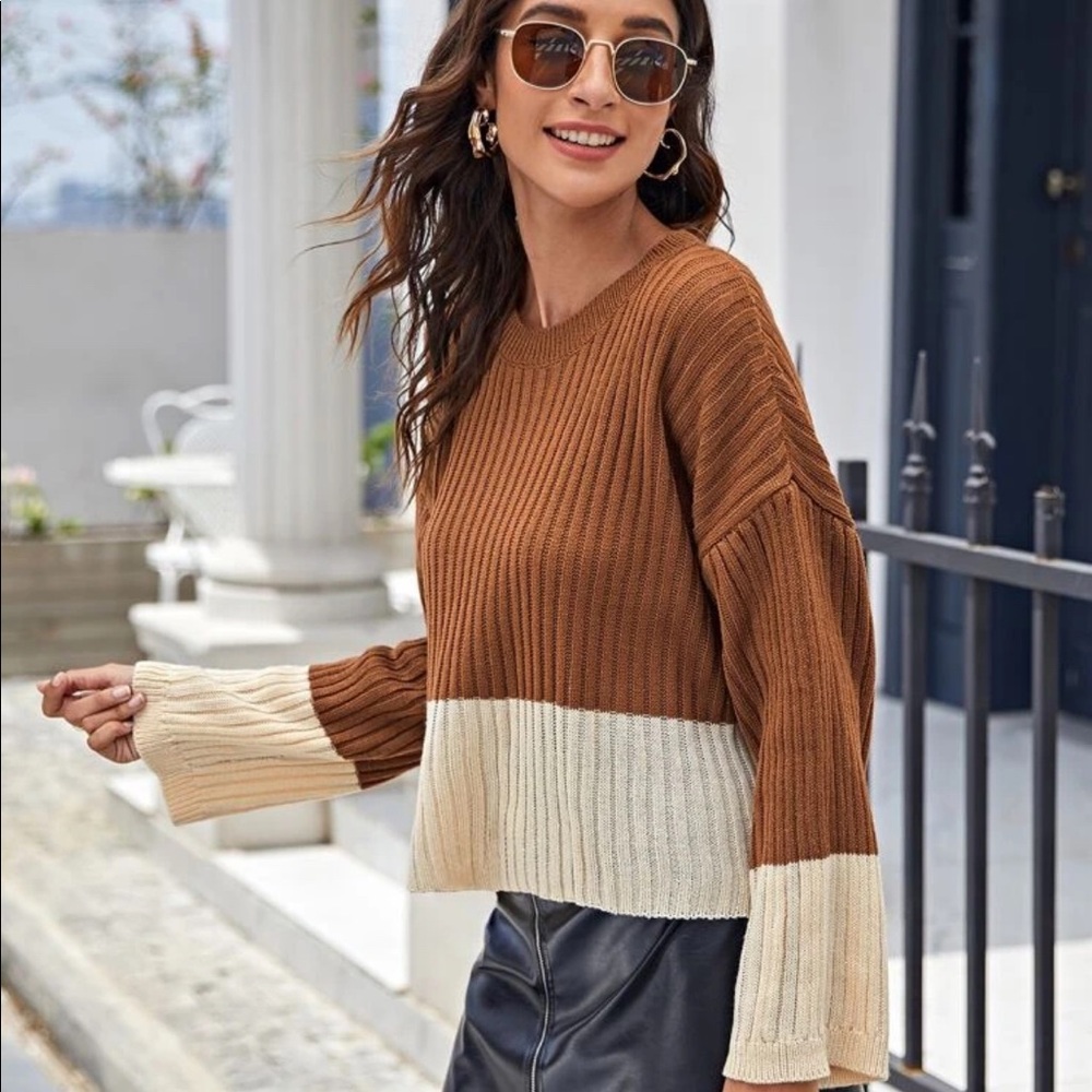 Ribbed Bell Sleeve Sweater NWT